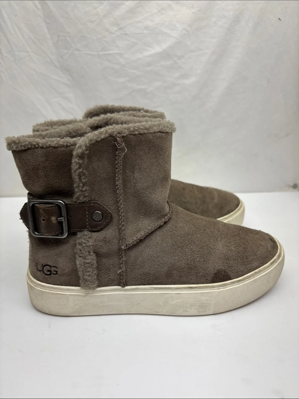 UGG slip on boots women’s size 7.5, box 1 G